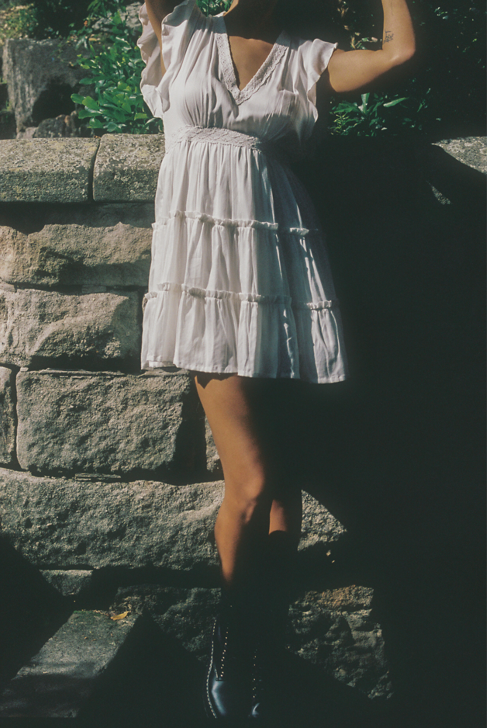 Hannah Ruffle Mini - White