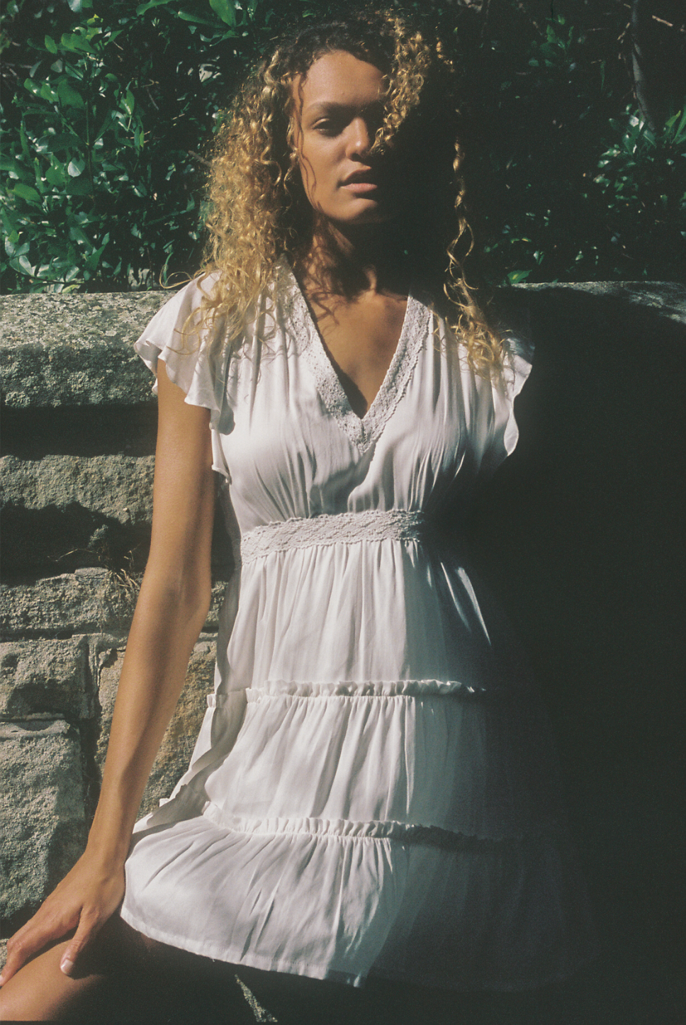 Hannah Ruffle Mini - White