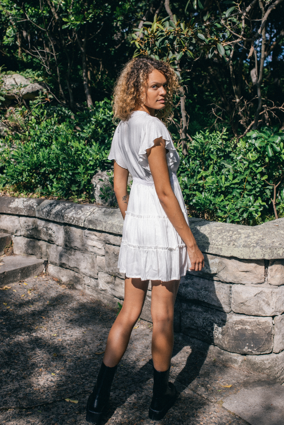 Hannah Ruffle Mini - White